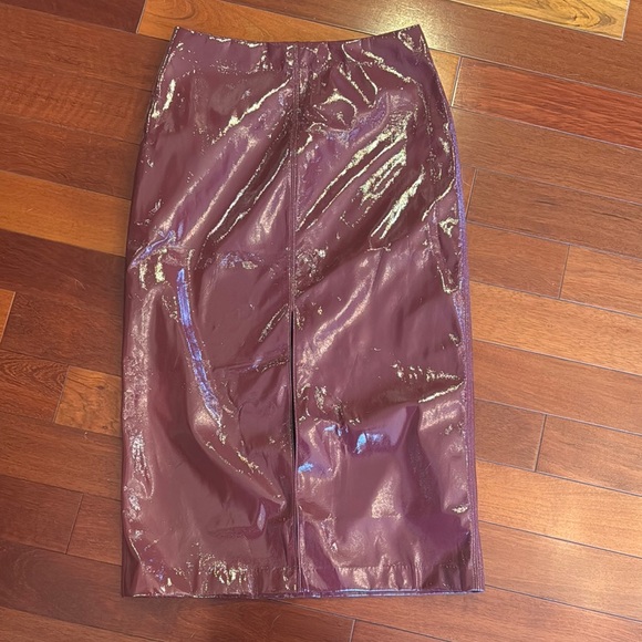 Gap patent leather burgundy pencil skirt. NWT - Picture 1 of 2